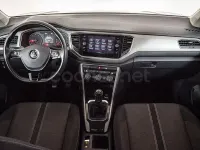 Usado VW T-Roc Advance 110 CV (80 kW) 2022 Gris / plata SUV