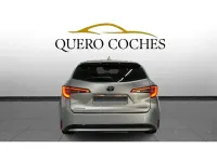 Usado Toyota Corolla Active 122 CV (89 kW) 2021 Plateado Familiar