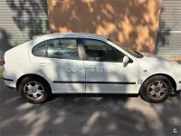 Usado Seat Leon Stella 90 CV (66 kW) 2001 Blanco Utilitario