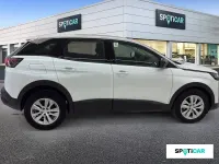 Usado Peugeot 3008 Active 130 CV (95 kW) 2022 Blanco SUV