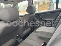 Usado Seat Toledo Sport 110 CV (80 kW) 2003 Azul Berlina