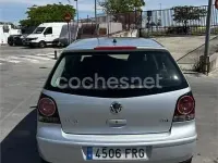 Usado VW Polo Advance 80 CV (58 kW) 2007 Gris / plata Utilitario