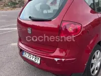 Usado Seat Altea 105 CV (77 kW) 2006 Rojo Monovolumen