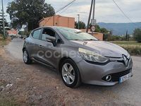 Usado Renault Clio IV Business 90 CV (66 kW) 2015 Gris / plata Berlina