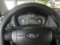 Usado Ford Fiesta Ambiente 70 CV (51 kW) 2006 Gris / plata Utilitario