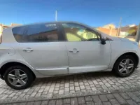 Usado Renault Scénic III Authentique 116 CV (85 kW) 2015 Blanco Monovolumen