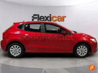 Usado Seat Ibiza Style 75 CV (55 kW) 2018 Rojo Utilitario