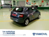 Usado Skoda Fabia 95 CV (69 kW) 2018 Gris Berlina