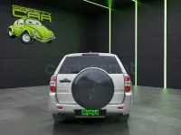 Usado Suzuki Grand Vitara 106 CV (77 kW) 2006 Gris / plata SUV