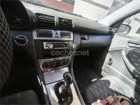 Usado Mercedes C220 143 CV (105 kW) 2003 Negro Berlina
