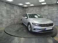 Usado VW Passat Business 150 CV (110 kW) 2021 Gris Berlina