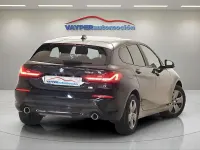 Usado BMW 118 Comfort Edition 150 CV (110 kW) 2022 Negro Utilitario