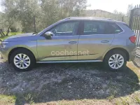 Usado Skoda Kamiq Style 110 CV (80 kW) 2022 Gris / plata SUV