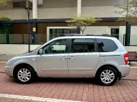 Usado Kia Carnival EX 185 CV (136 kW) 2006 Gris / plata Monovolumen