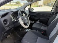 Usado Toyota Yaris Hybrid 100 CV (73 kW) 2018 Blanco Berlina