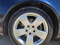 Usado Mercedes E220 Classic 143 CV (105 kW) 2003 Azul Berlina