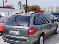 Usado Chrysler Voyager Limited 150 CV (110 kW) 2007 Gris Monovolumen