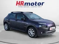 Usado Citroën C4 Feel 83 HP (61 kW) 2016 Vermelho SUV