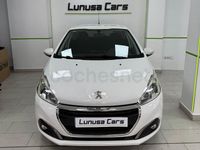 Usado Peugeot 208 Active 100 CV (73 kW) 2015 Blanco Utilitario