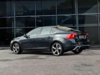 Usado Volvo S60 R-Design 136 CV (100 kW) 2013 Gris Berlina