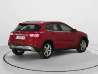 Usado Mercedes GLA180 Urban 122 CV (89 kW) 2019 Rojo SUV