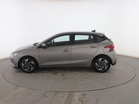 Usado Hyundai i20 101 CV (74 kW) 2022 Gris Berlina
