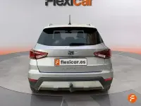 Usado Seat Arona 95 CV (69 kW) 2019 Gris SUV