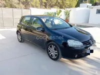 Usado VW Golf V Highline 105 CV (77 kW) 2007 Negro Berlina