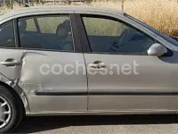 Usado Seat Toledo Stella 105 CV (77 kW) 2004 Beige Berlina