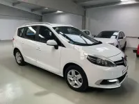 Usado Renault Scenic E-Tech 116 CV (85 kW) 2015 Blanco Monovolumen