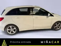 Usado Mercedes B180 109 CV (80 kW) 2013 Blanco Monovolumen