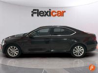 Usado Skoda Superb Style 150 CV (110 kW) 2018 Negro