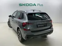 Usado Skoda Kamiq Selection 115 CV (84 kW) 2025 Gris / plata SUV