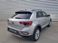 Usado VW T-Roc Life 110 CV (80 kW) 2022 Gris / plata SUV