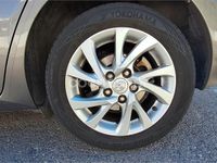Usado Toyota Auris Active 116 CV (85 kW) 2017 Marrón Berlina