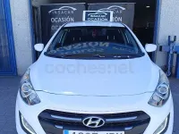 Usado Hyundai i30 100 CV (73 kW) 2016 Blanco Berlina