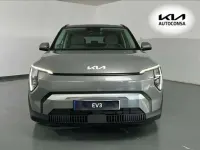Käytetty Kia EV3 Earth 150 kW (204 HP) 2025 Harmaa Katumaasturi