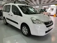 Usado Peugeot Partner Tepee Access 100 CV (73 kW) 2016 Blanco Monovolumen