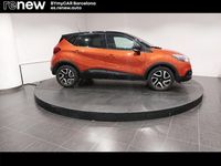 Usado Renault Captur Zen 90 CV (66 kW) 2016 Rojo SUV