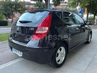 Usado Hyundai i30 Comfort 90 CV (66 kW) 2012 Negro Berlina