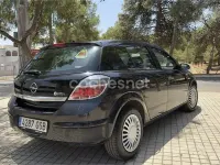 Usado Opel Astra Essentia 90 CV (66 kW) 2009 Negro Berlina