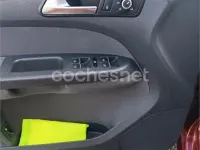 Usado VW Touran Advance 105 CV (77 kW) 2012 Rojo Monovolumen
