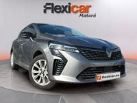 Begagnad Renault Clio V Evolution 101 HK (74 kW) 2025 Grå Sedan