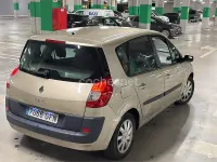 Usado Renault Scenic E-Tech 110 CV (80 kW) 2008 Beige Monovolumen