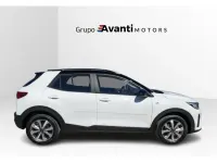 Usado Kia Stonic 100 CV (73 kW) 2023 Blanco SUV