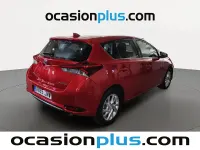 Usado Toyota Auris Active 116 CV (85 kW) 2016 Rojo Utilitario