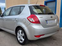 Usado Kia Ceed Plus 90 CV (66 kW) 2012 Gris / plata Utilitario