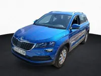Usado Skoda Karoq Ambition 110 CV (80 kW) 2022 Azul SUV