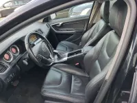 Usado Volvo V60 Momentum 115 CV (84 kW) 2012 Negro Familiar
