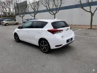 Usado Toyota Auris Hybrid Edition 136 CV (100 kW) 2018 Blanco Berlina